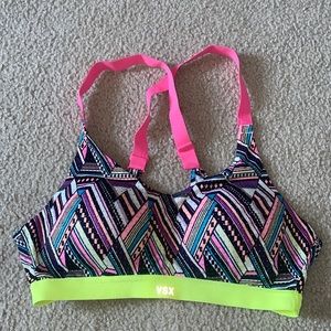 VS Sports Bra only worn once! size 34B with cups